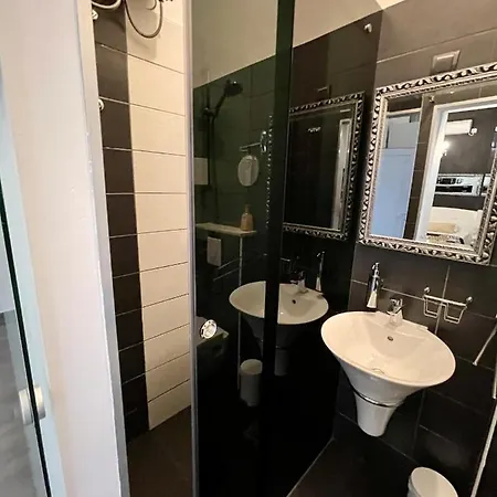 Luxury Studio