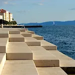 Luxury Studio Апартаменти *