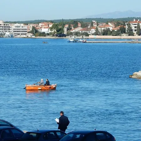 Luxury Studio 公寓 扎达尔